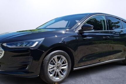 Ford Focus 9.900 km 25.880 &euro; Recklinghausen 45659