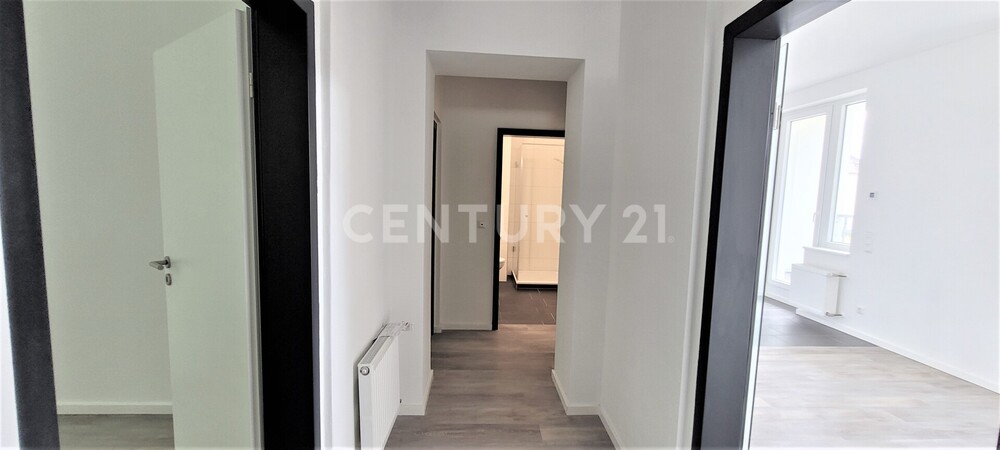 Sanierte Altbauwohnung mit Südwest Balkon im 1. Obergeschoss 3 zimmer