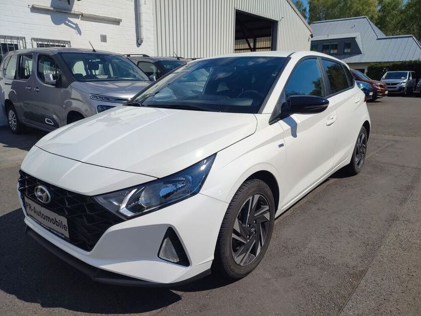 i20