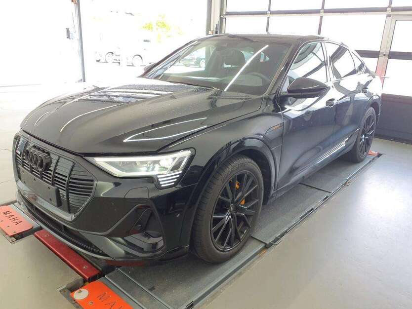 Audi e-tron 24.643 km 45.225 € Hagen 58091