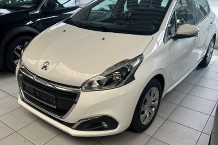 Peugeot 208 35.500 km 9.900 € Bottrop 46240