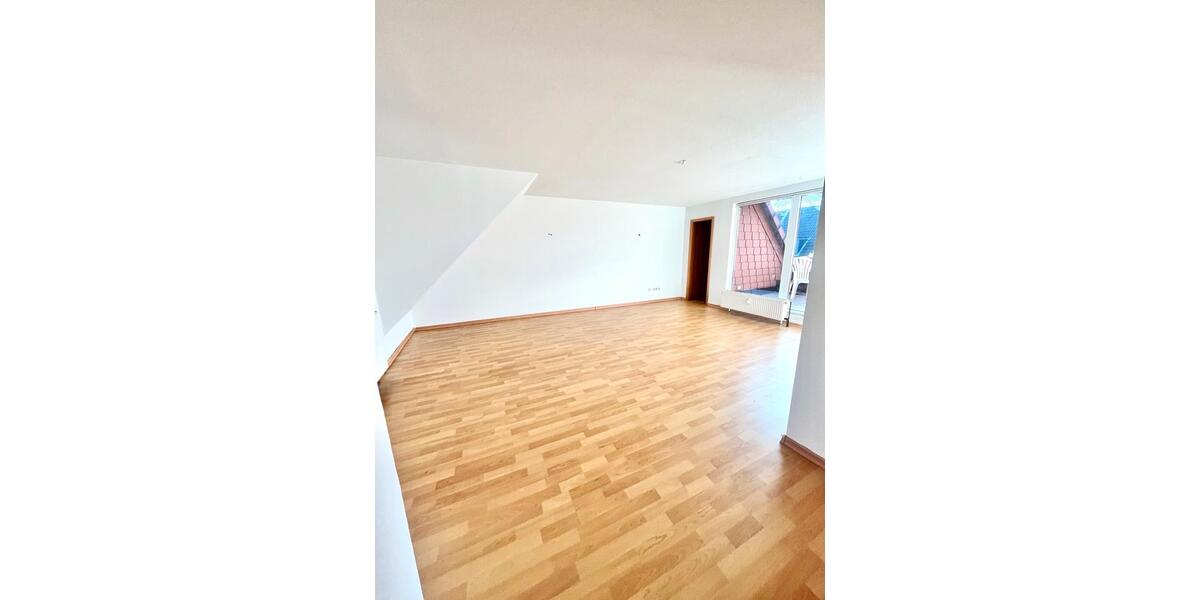 Dachgeschoßwohnung Essen Stadtbezirk III - 2 Zimmer, 73 m&sup2;, 143.000&euro; | Angebot:24840852