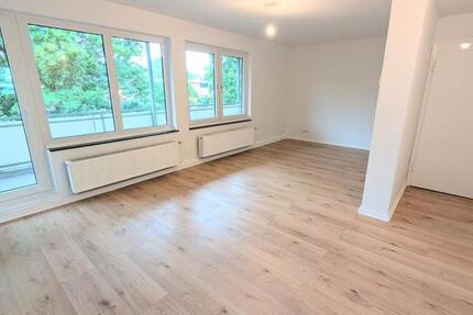 **Wohn(t)raum: +Balkon +neuer Laminat +weiße Wände +modernes Tageslichtbad** 2 zimmer