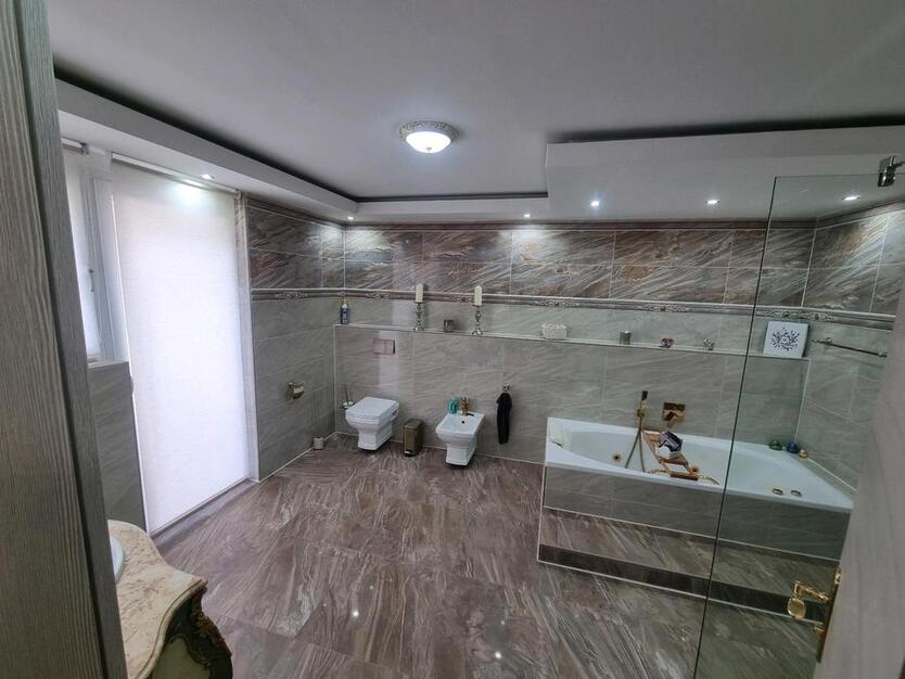 Haus mit Einliegerwohnung, Garage,Blick ins Grüne, Super Lage, zimmer