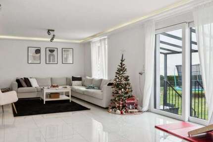 Haus zum Kaufen in Dortmund 649.900 € 234 m² 8 zimmer