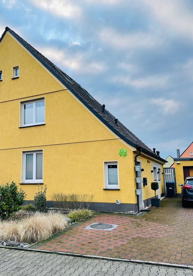 Doppelhaushälfte (Moderne Zechendoppelhaushälfte)