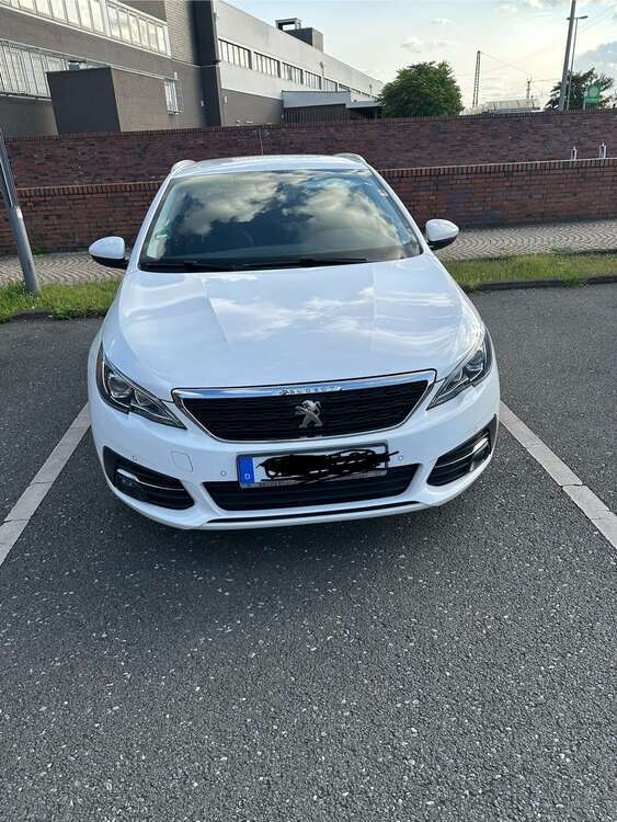 Peugeot 308 118.000 km 8.400 € oberhausen 46049