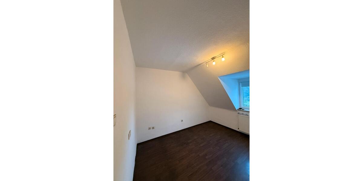 Dachgeschoßwohnung Recklinghausen Berghausen - 3 Zimmer, 63 m&sup2;, 483&euro; | Angebot:24370525