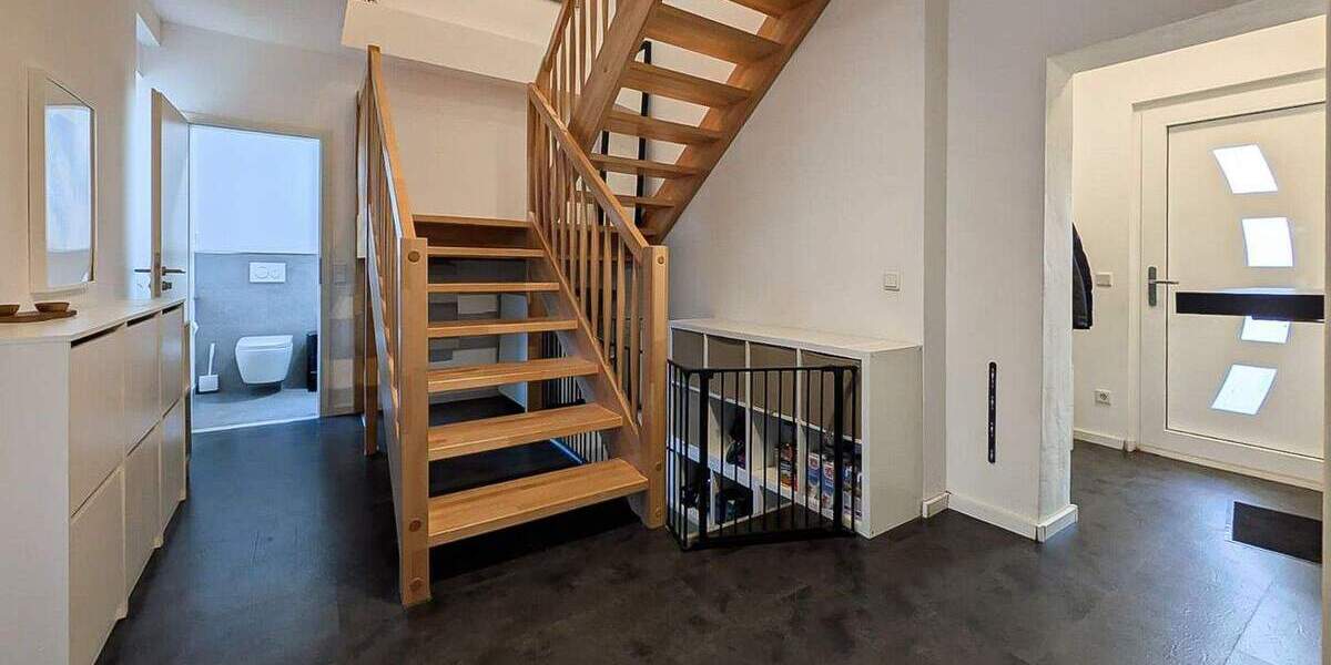 Etagenwohnung Bochum Gerthe - 7 Zimmer, 172 m&sup2;, 400.000&euro; | Angebot:24820654