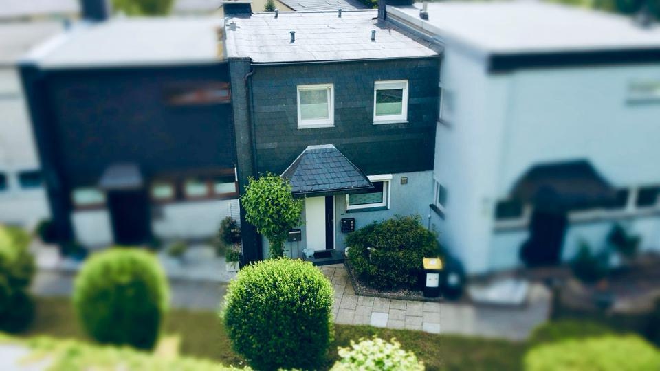 Modernes Reihenmittelhaus mit Garten, Keller und Garage