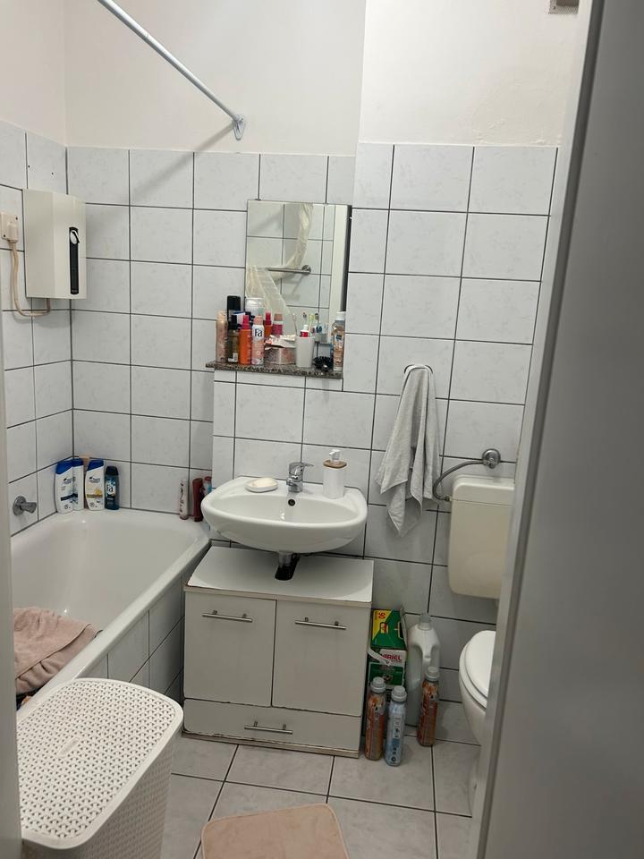 ETW mit 2,5 Zimmer in Lirich zu verkaufen zimmer