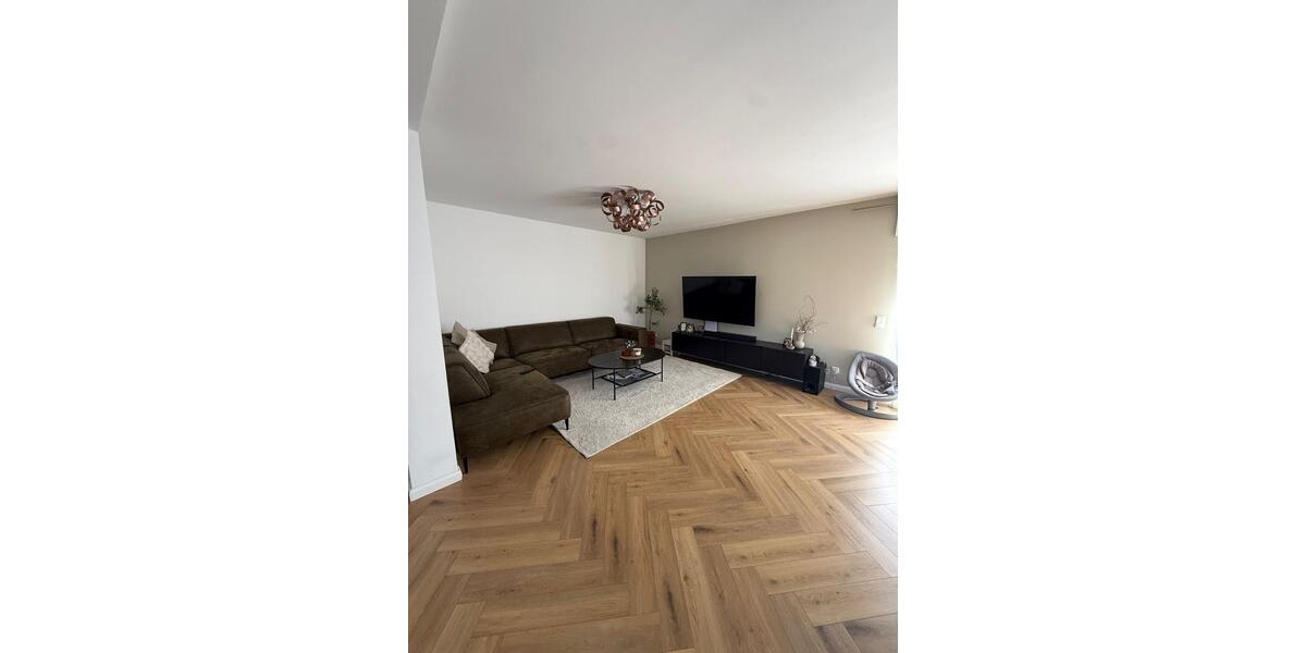 Etagenwohnung Lünen Brambauer - 3 Zimmer, 96 m&sup2;, 1.370&euro; | Angebot:26169944