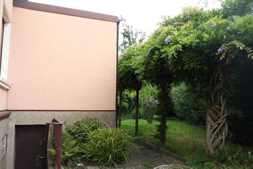 Herne, Gysenbergpark - Freistehendes solides Einfamilienhaus mit Garage 7 zimmer