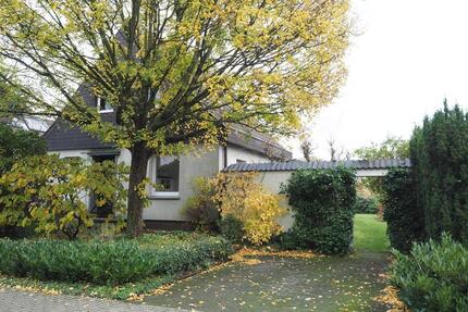Haus Zweifamilienhaus mit großem Garten und Ausbaupotential zimmer