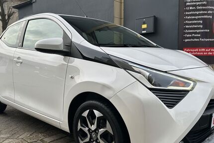 Toyota Aygo (X) 79.391 km 9.680 &euro; Dortmund 44369