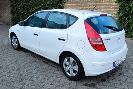 Hyundai i30 168.000 km 3.499 &euro; Dortmund 44147