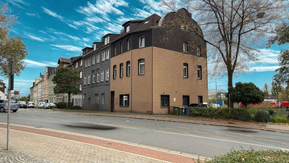 Modernisiertes 3-Parteienhaus mit Maisonette und Gartenanteil nahe Centro - Mehrfamilienhaus, Wohnhaus Oberhausen Osterfeld | Angebot:26835909