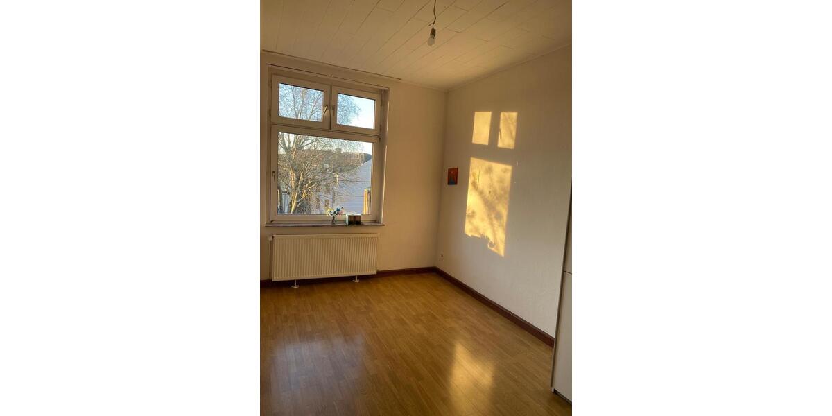 4 Zimmer, Charmante Altbauwohnung in guter Lage 4 zimmer
