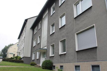 Erdgeschoss Wohnung 67 qm mit Balkon und Garten Nutzung 640€ warm
