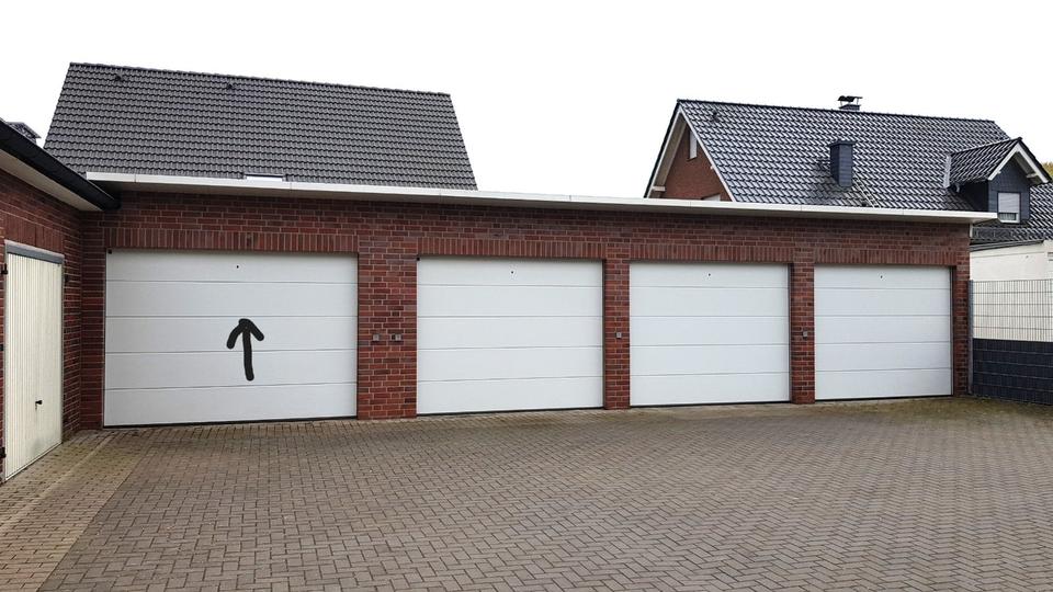 XXL-Garage Lager ca 98 qm (ideal für Oldtimer, Motorräder) zimmer