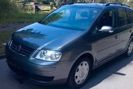 VW Touran 177.000 km 2.950 &euro; Bottrop 46238