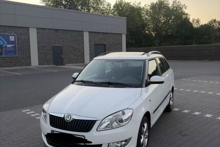 Skoda Fabia 151.383 km 3.800 &euro; Datteln 45711