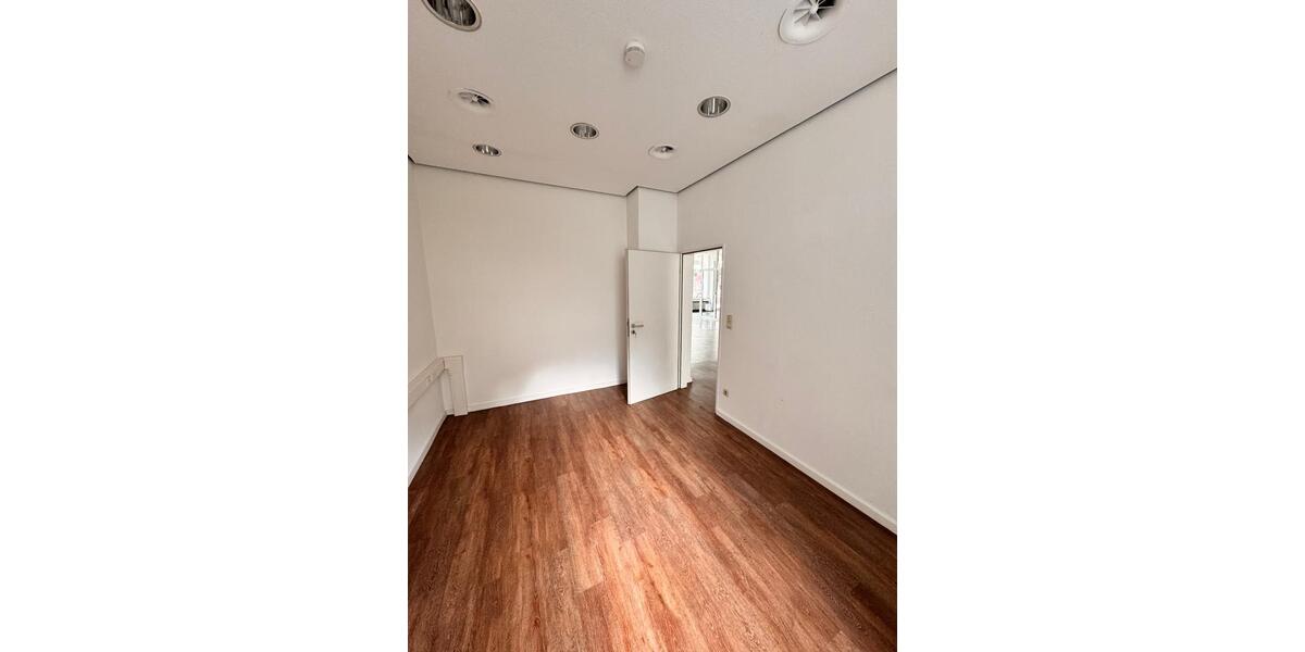 Gewerbeobjekt Essen Stadtbezirk VIII - 1.300&euro; | Angebot:26686872