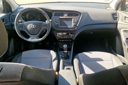 Hyundai i20 11.600 km 13.222 € Bottrop 46238