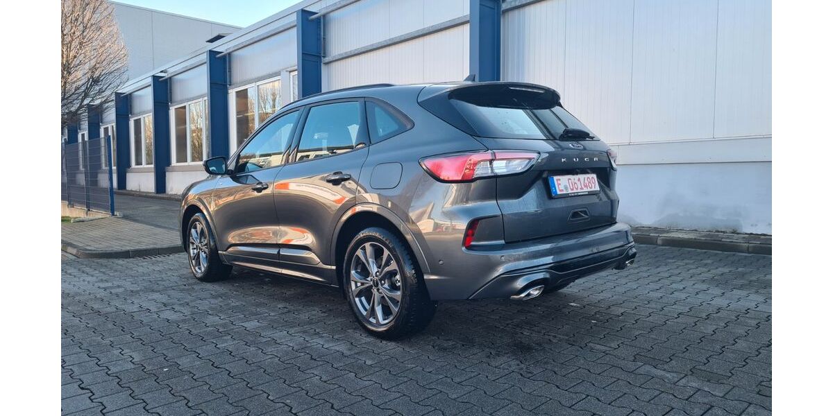 Ford Kuga 14.900 km 23.700 &euro; Essen 45276