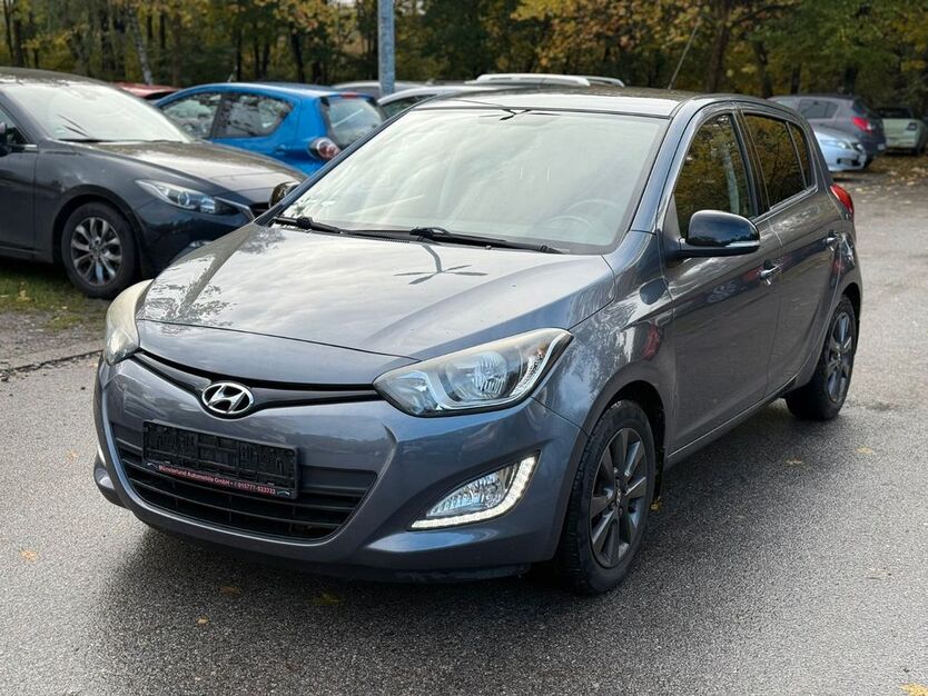 Hyundai i20 117.089 km 5.450 € Dortmund 44149