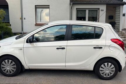 Hyundai i20 100.000 km 4.999 &euro; Dortmund 44265