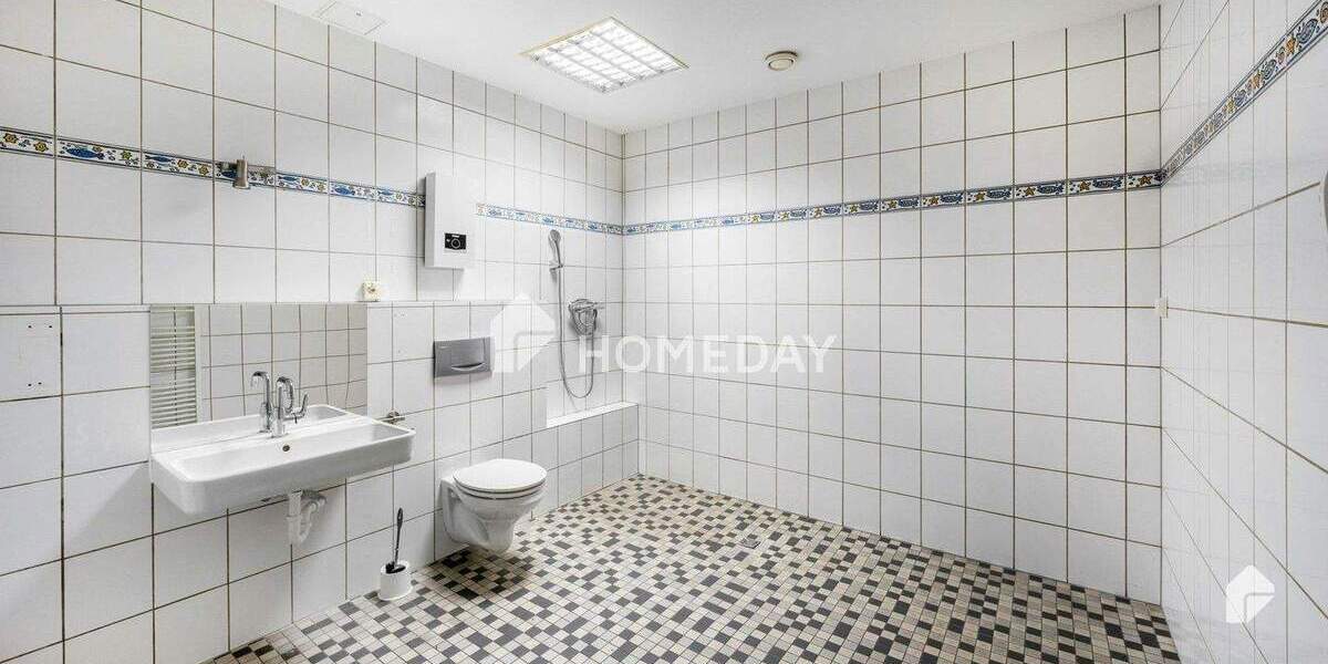 Bezugsfrei! Großzügige 6-Zimmer-Wohnung mit Balkon, EBK und 4 Stellplätzen in Wetter (Ruhr) 6 zimmer