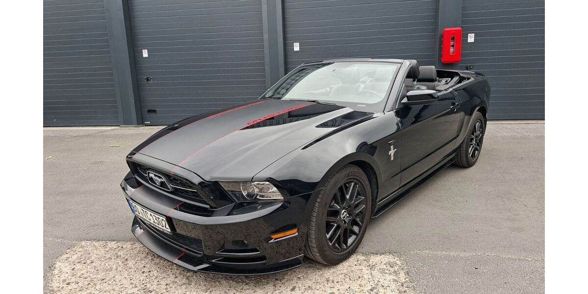 Ford Mustang 72.000 km 15.900 &euro; Bochum 44801
