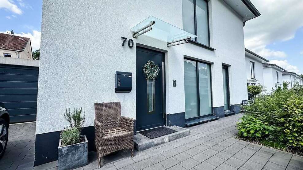 Haus zum Mieten in Castrop-Rauxel 1.755 € 140 m²
