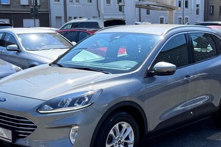 Ford Kuga 118.653 km 15.600 &euro; Oberhausen 46045