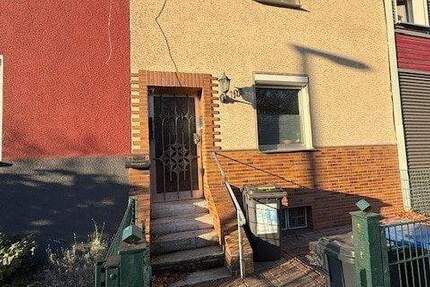 Hier wartet ein neuer Anfang! Wer erweckt dieses Haus zu neuem Leben? 3 zimmer