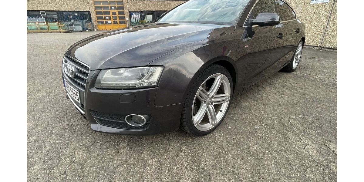Audi A5 210.000 km 5.750 &euro; Essen 45143