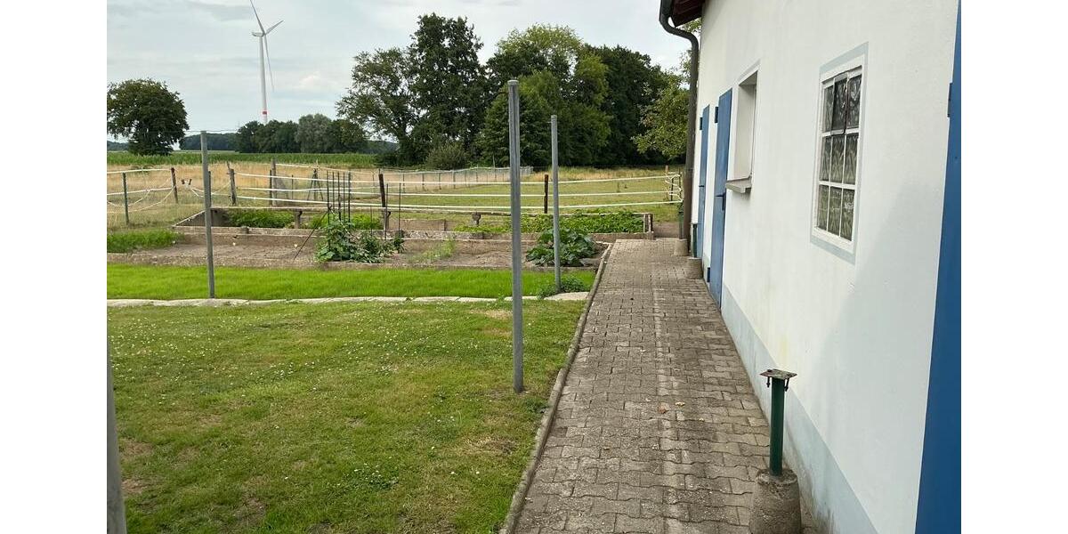 Einfamilienhaus in bester Lage, große Garage mit Eigentumsgrundst 6 zimmer