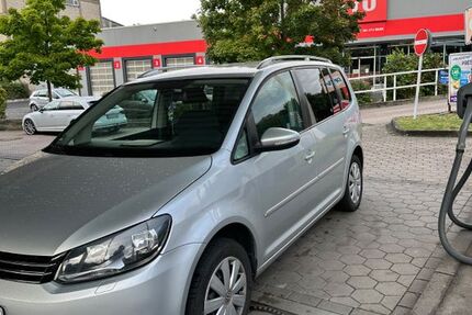 VW Touran 195.000 km 5.700 € Gelsenkirchen 45896