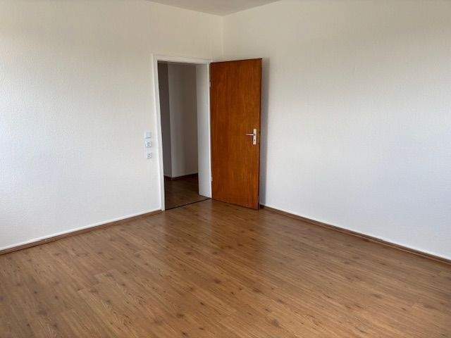 Etagenwohnung Oberhausen Stadtmitte - 3 Zimmer, 67 m&sup2;, 400&euro; | Angebot:24342023