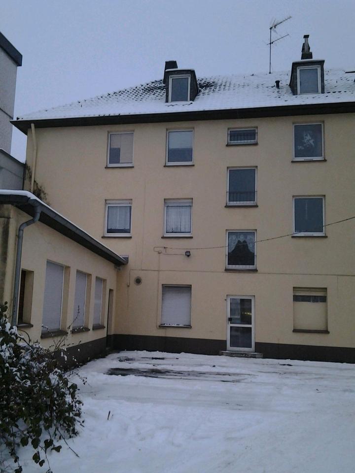 Bezugsfreie 3-Zimmer-Wohnung mit Wohnküche und TL-Bad zimmer