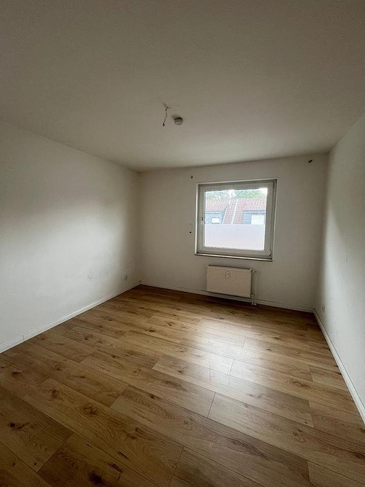 **RESERVIERTANFRAGENSTOP** Schöne 3-Zimmer Wohnung mit Balkon- Ideal für Paare! zimmer
