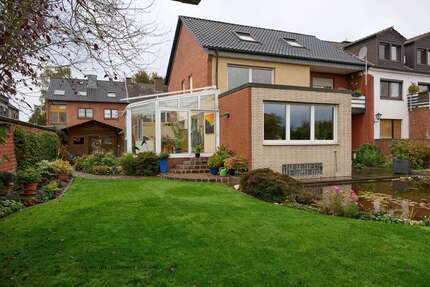 Haus zum Kaufen in Oberhausen 599.000 € 265 m² 8 zimmer