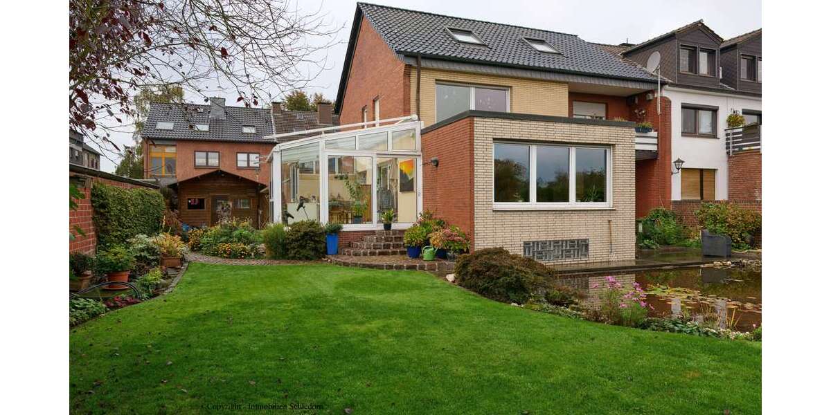 Haus zum Kaufen in Oberhausen 599.000 € 265 m² 8 zimmer