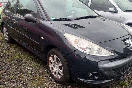 Peugeot 206 113.000 km 2.500 &euro; Essen 45356