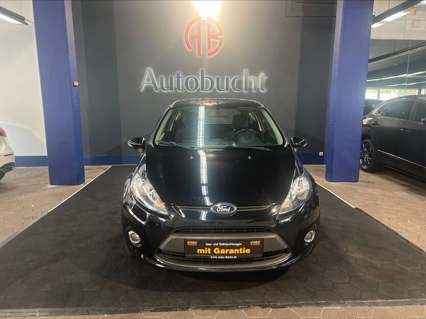 Ford Fiesta 119.700 km 4.799 € Oberhausen 46045