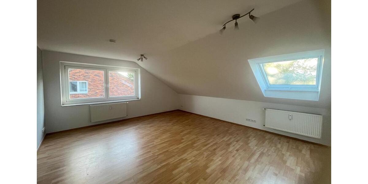 Dachgeschoßwohnung Oer-Erkenschwick Erkenschwick - 3.5 Zimmer, 90 m&sup2;, 855&euro; | Angebot:26267448