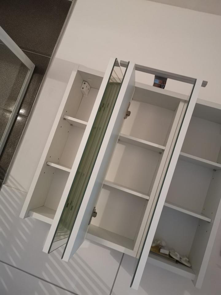 Helle 1,5-Zimmer-Wohnung Nähe Rathausgalerie – zentral&uni-nah zimmer