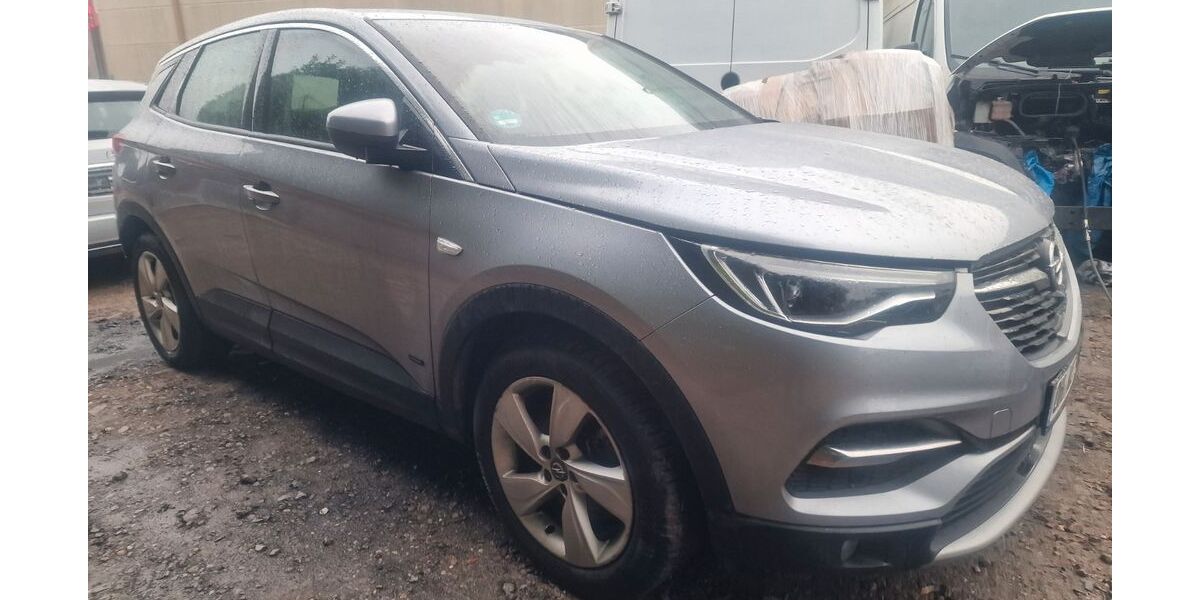 Opel Grandland (X) 121.000 km 16.900 &euro; Gelsenkirchen 45884