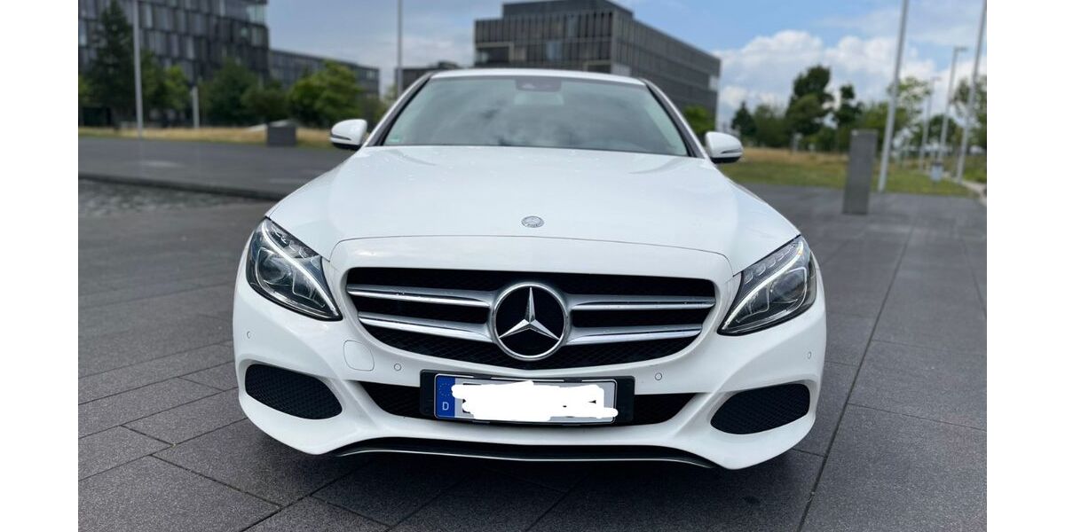 Mercedes-Benz C 250 178.000 km 14.500 &euro; Essen 45130
